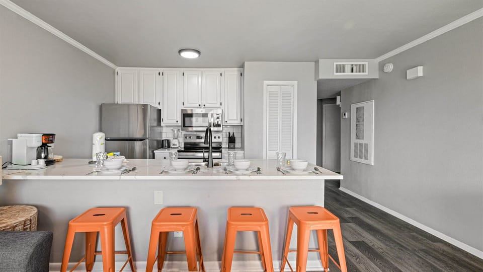 Kitchen with full size appliances