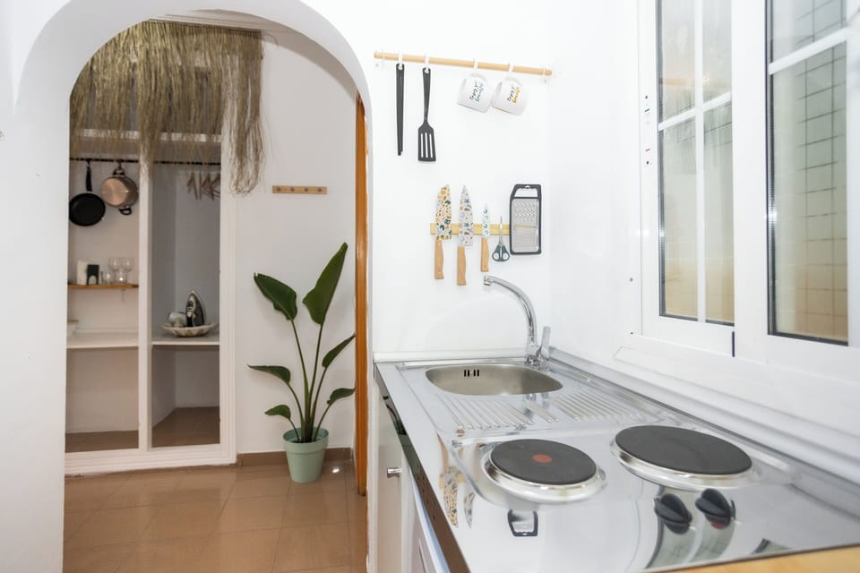 Superior Studio | Private kitchen | Shared fridge, microwave