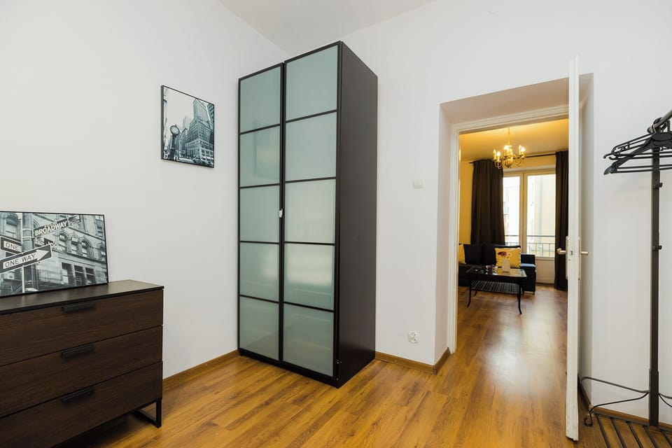 1 bedroom, blackout drapes, iron/ironing board, free WiFi