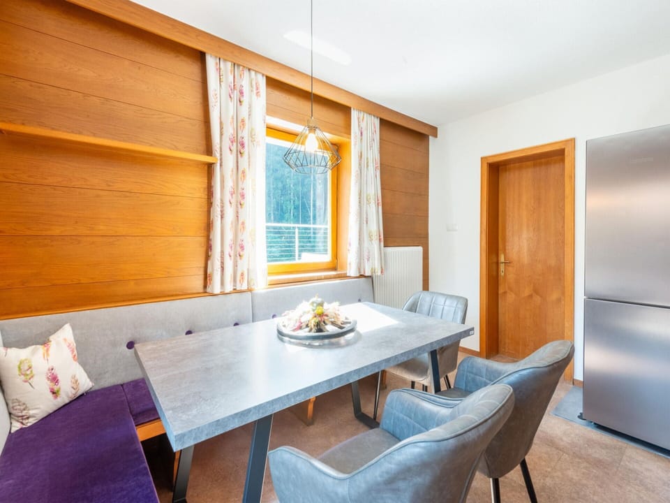 Apartment | Dining