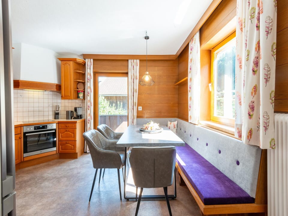 Apartment | Dining