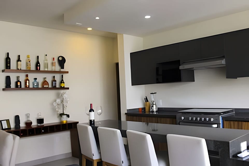 Seating area,Dining area