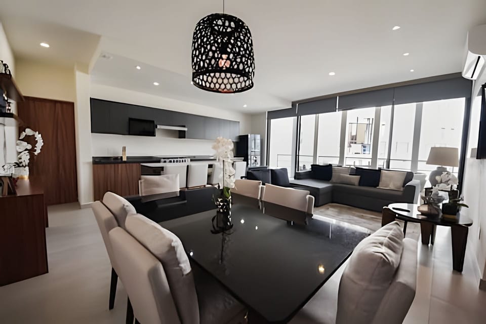 Dining area,Landmark view