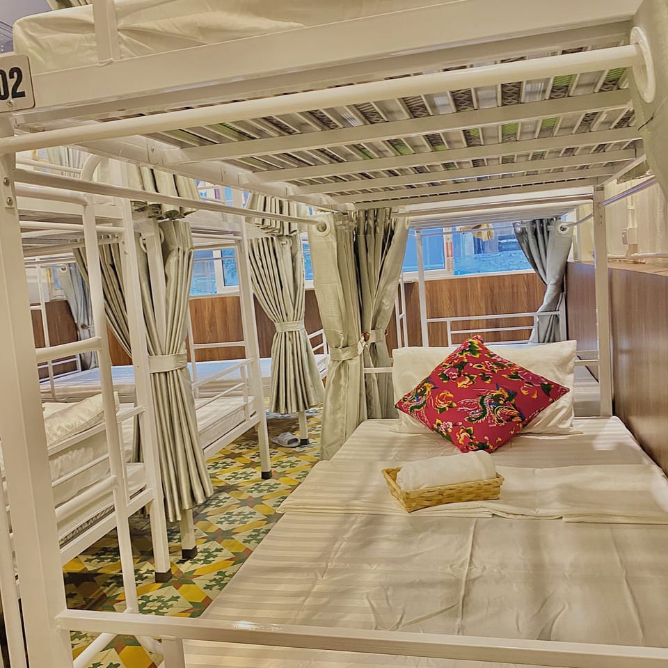 Shared Dormitory, Mixed Dorm, Non Smoking, City View | Free WiFi