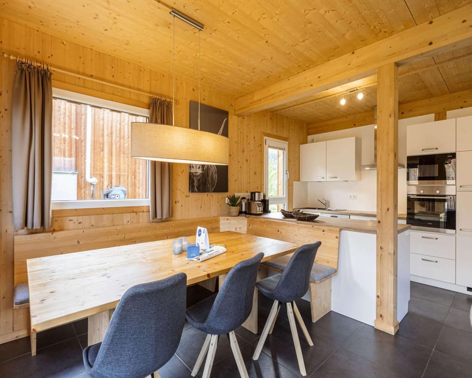 Chalet | Dining