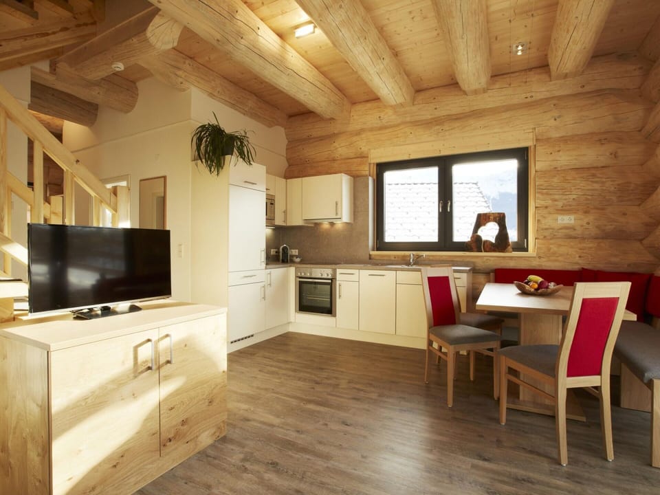 Chalet | Private kitchen | Stovetop, highchair
