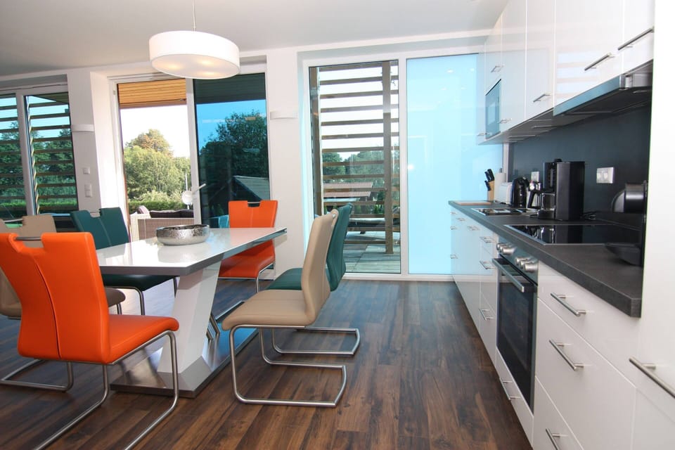 House | Private kitchen | Electric kettle, toaster, highchair