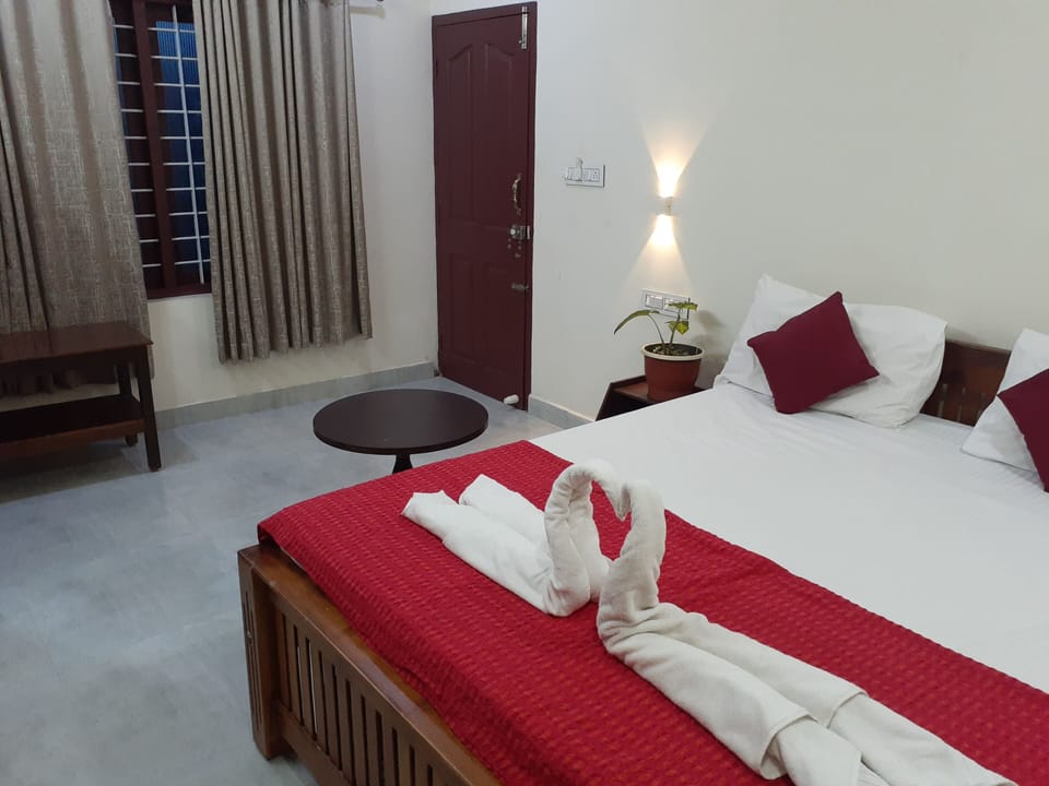 Classic Double or Twin Room | Bathroom | Shower, towels, soap, toilet paper