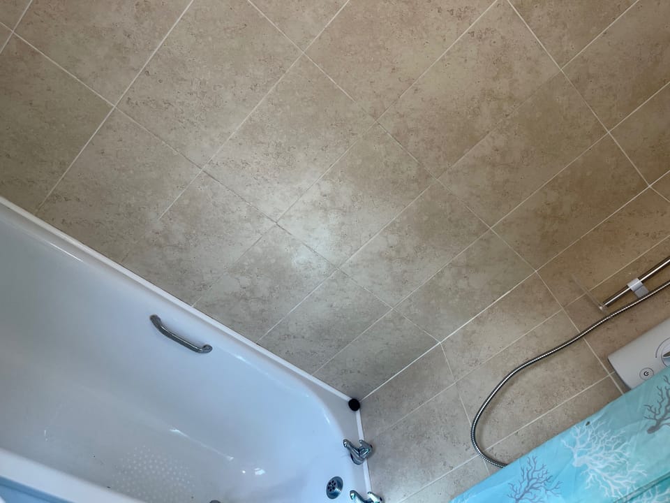 House | Bathroom | Combined shower/tub, deep soaking tub, towels
