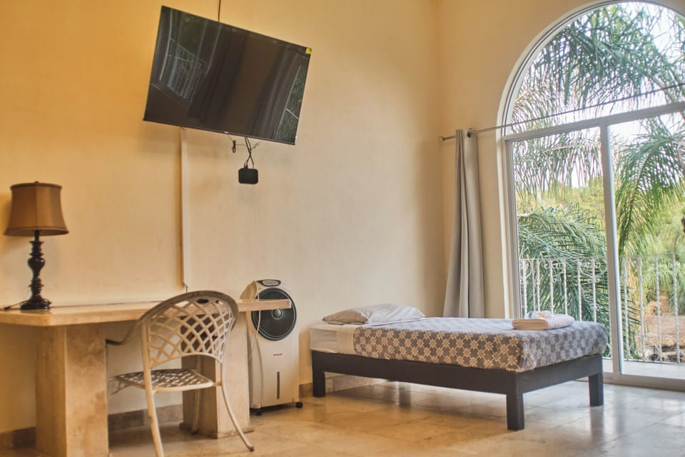 Comfort Room, Balcony | Laptop workspace, WiFi (free)