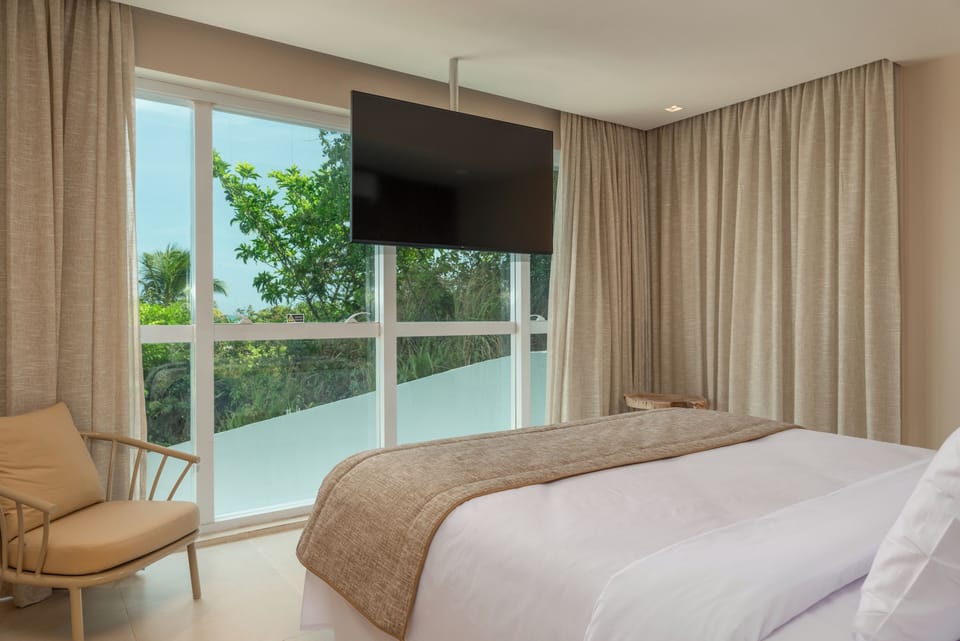 Royal Double Room, 1 Queen Bed | Minibar, in-room safe, blackout drapes, WiFi (free)