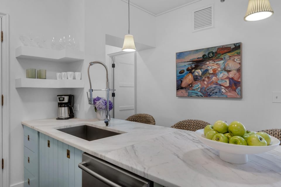 Spacious Kitchen Counter Seating for four