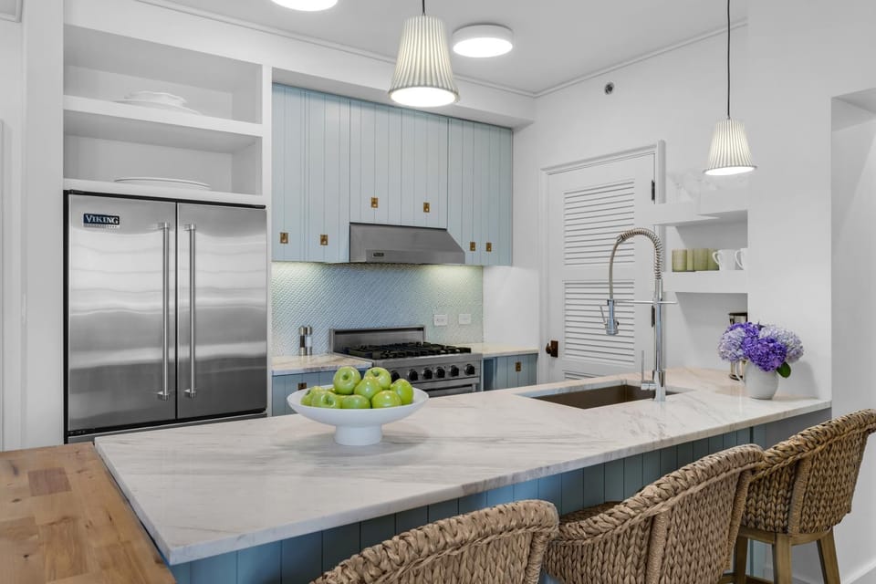 Kitchen with Counter Seating