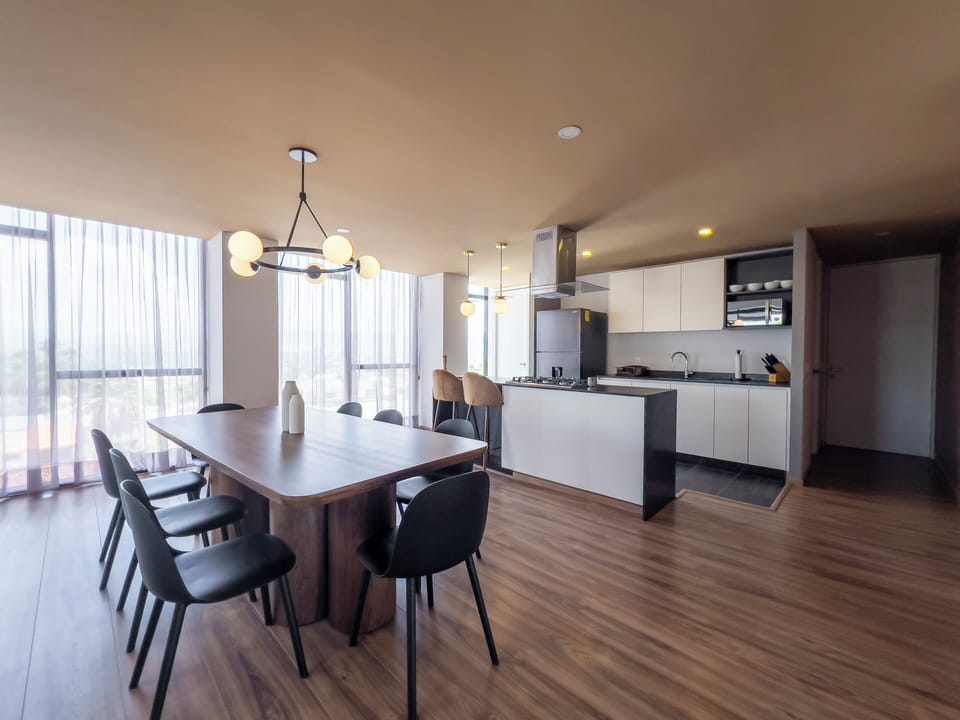 Luxury Apartment, Balcony, Mountain View | Dining room