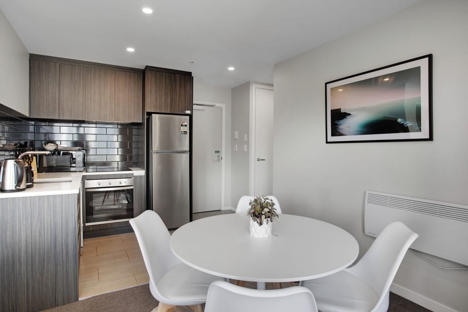 Apartment, City View | In-room dining