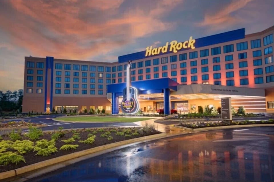 Hard Rock Casino, Restaurant and Event Space is less than 2 miles away!