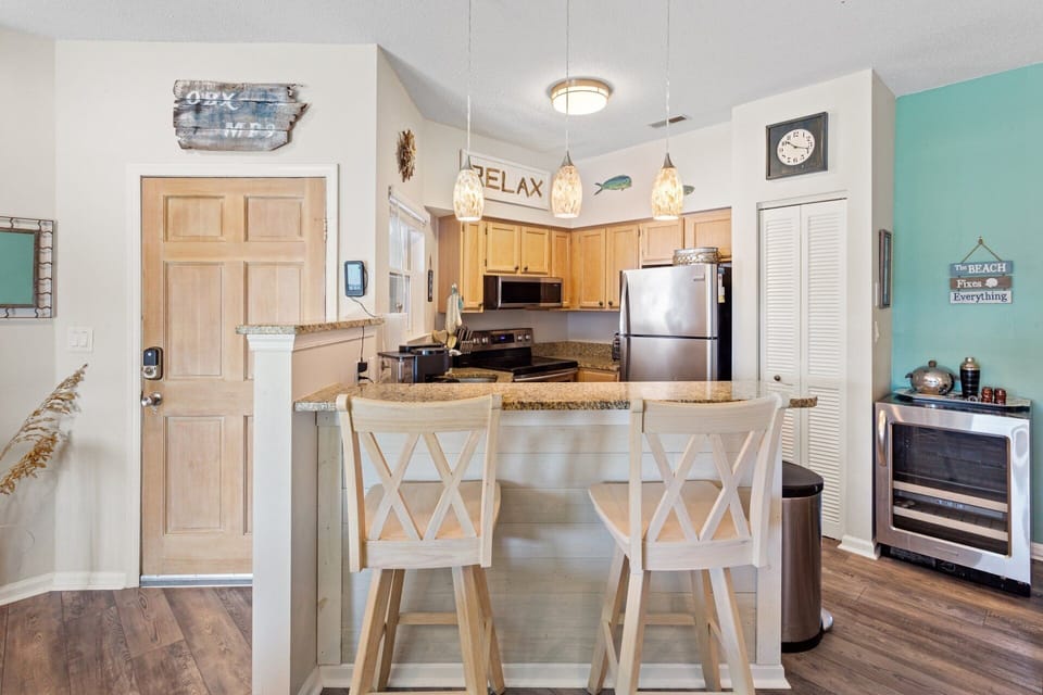 Eat together in the quaint Dining Area or at the Counter Bar.