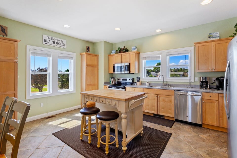 You can feel comfortable cooking every meal in, if desired, with a “home away from home” Kitchen.
