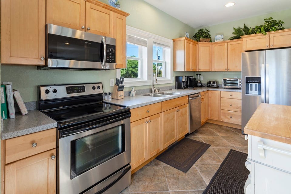 You can feel comfortable cooking every meal in, if desired, with a “home away from home” Kitchen.