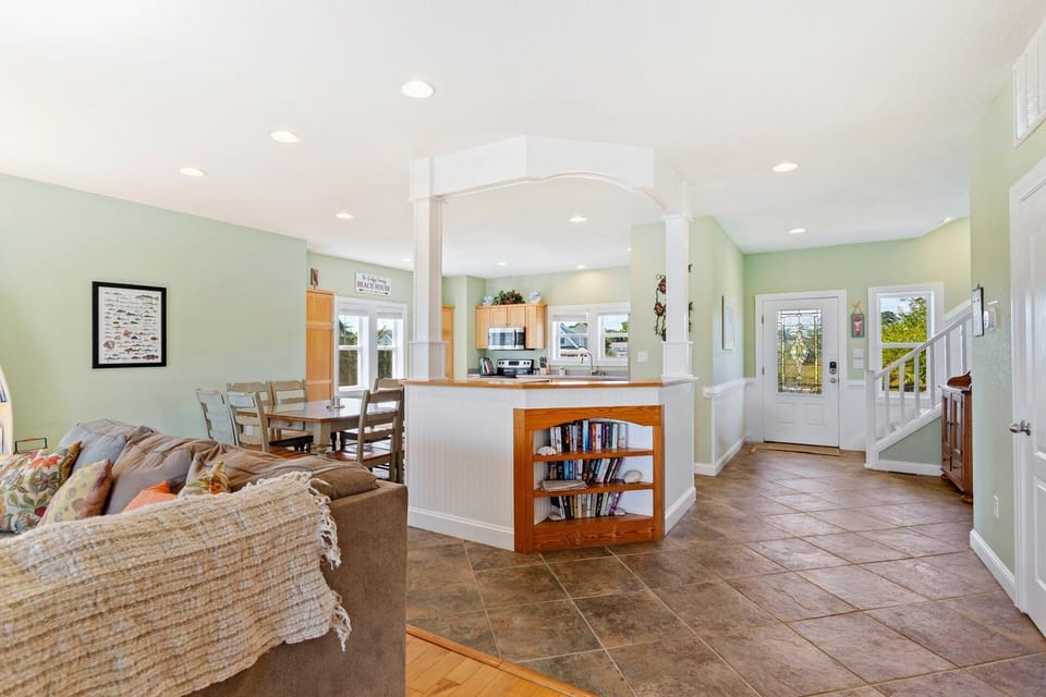 You can feel comfortable cooking every meal in, if desired, with a “home away from home” Kitchen.