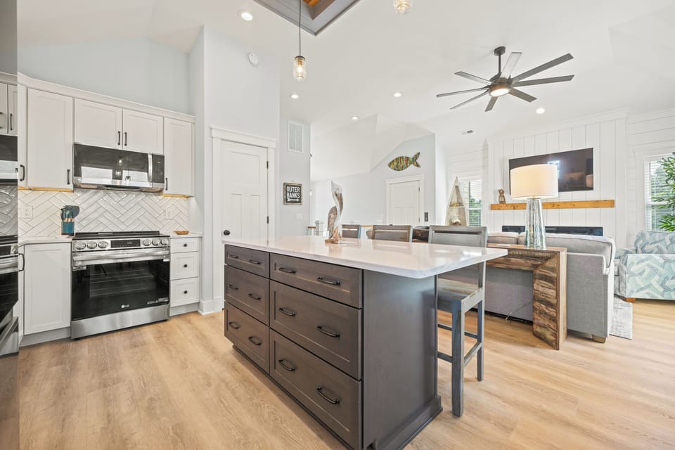 Kitchen Island - Top Level