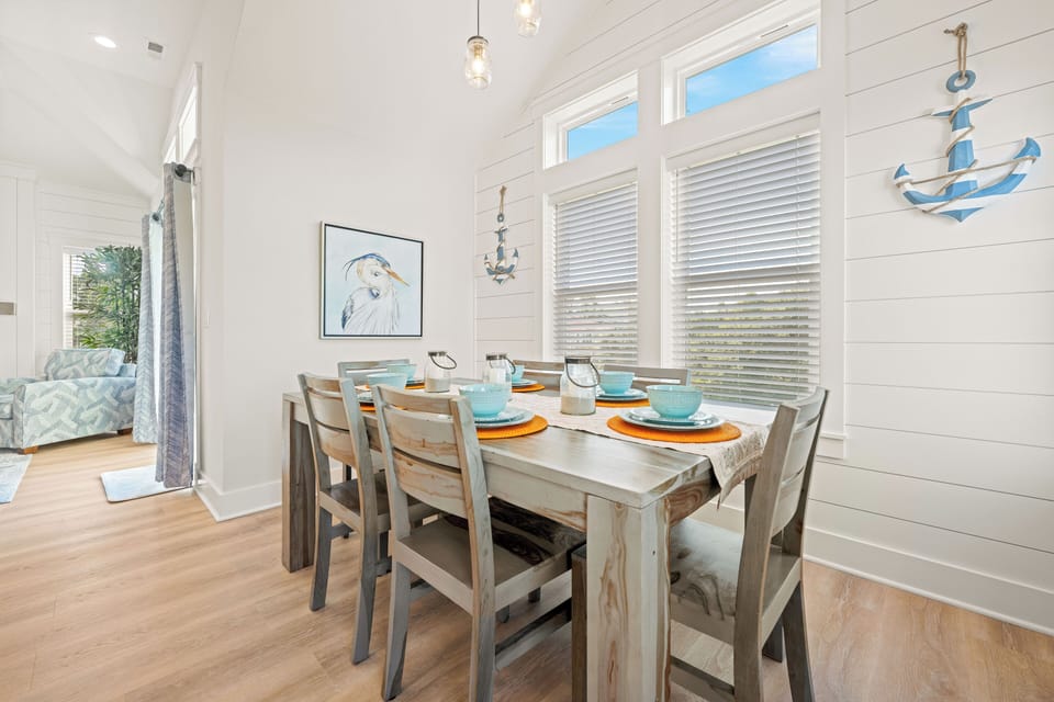Dining Area - Top Level