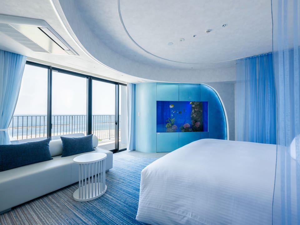 Premier Room, 1 King Bed, Balcony, Sea View (with Kobe Suma Sea World tickets) | In-room safe, blackout drapes, soundproofing