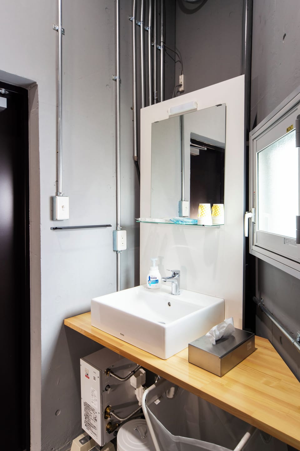In-room safe, laptop workspace, blackout drapes, iron/ironing board