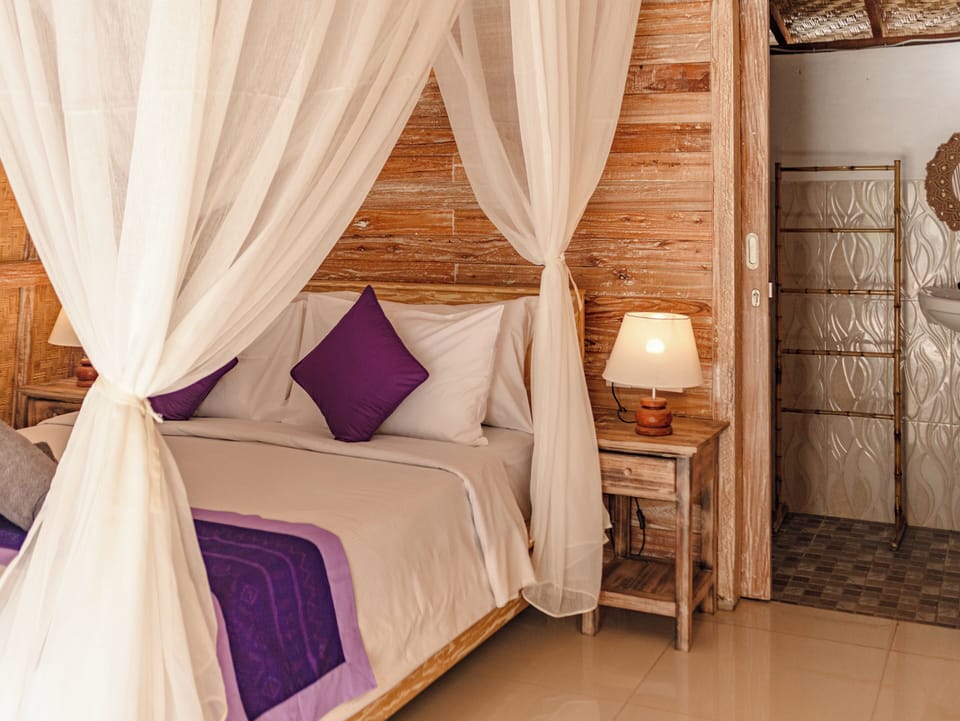 Deluxe Cabin, Pool View | Free WiFi