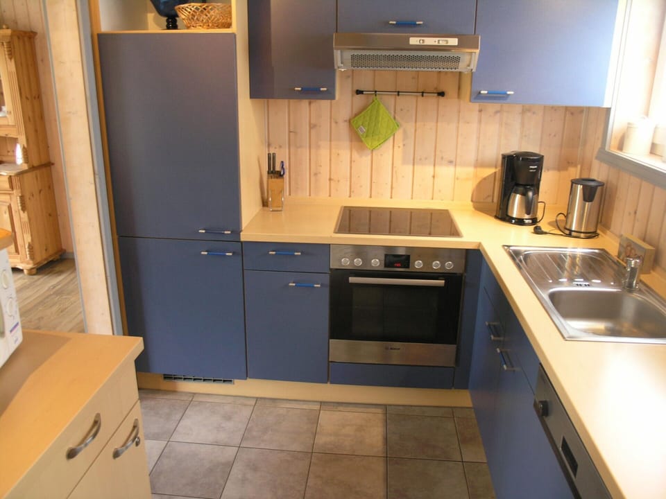 House | Private kitchen | Electric kettle, toaster
