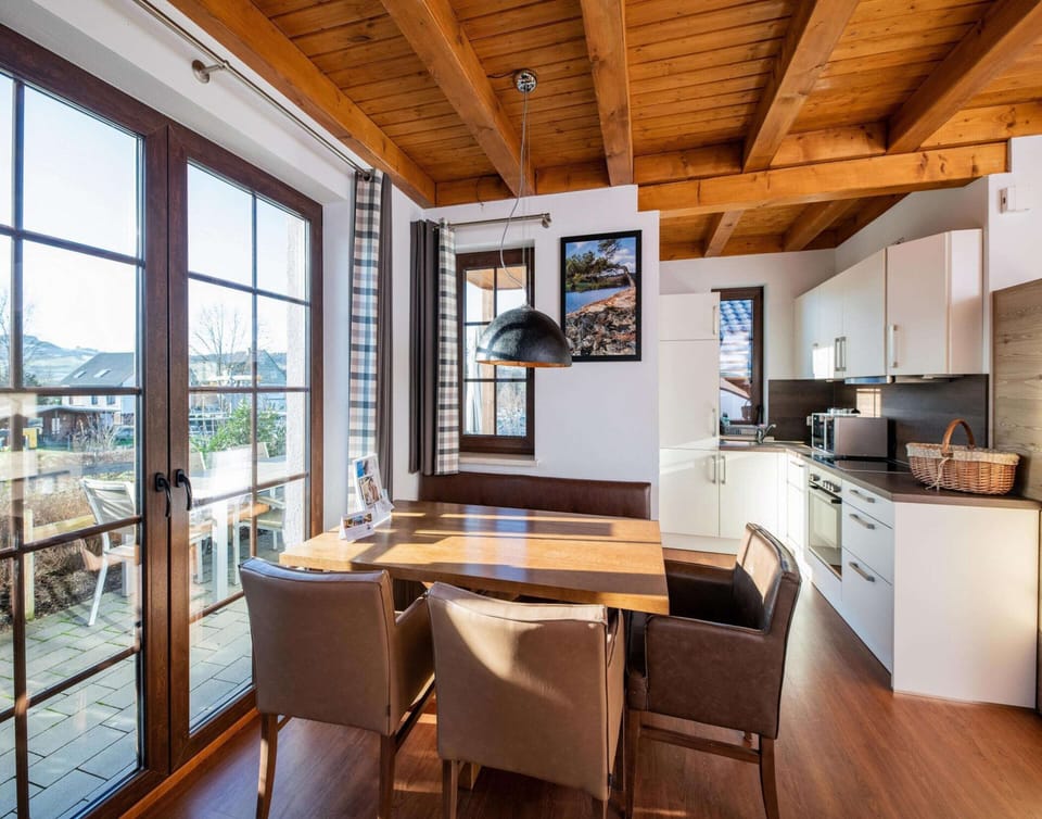 Chalet | Dining