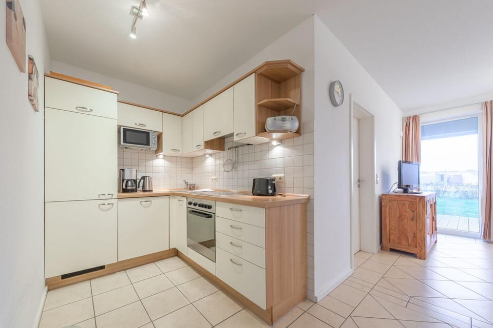 Apartment | Private kitchen | Electric kettle, toaster, highchair