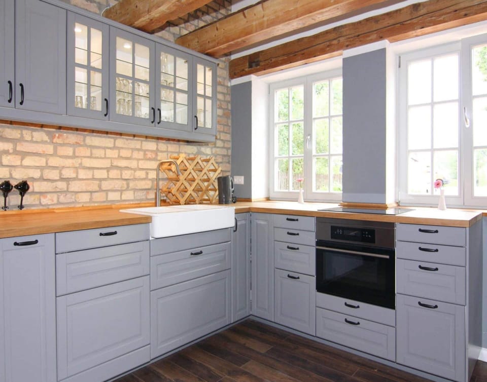 House | Private kitchen | Electric kettle, toaster, highchair
