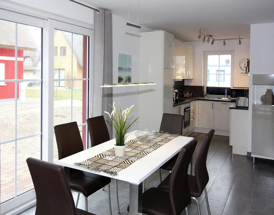 House | Dining