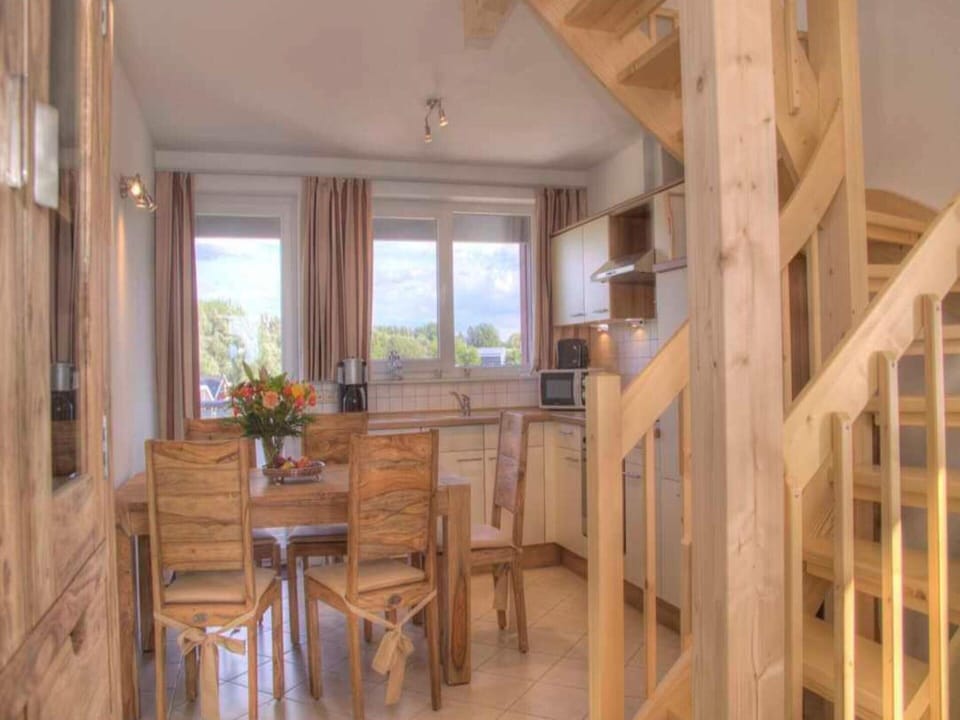 Apartment | Dining
