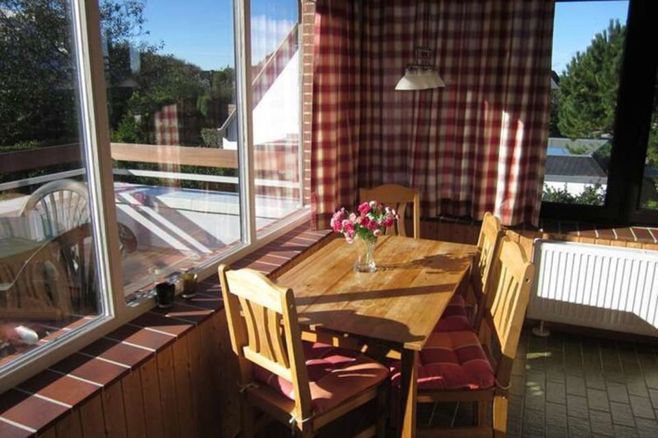 Apartment | Dining