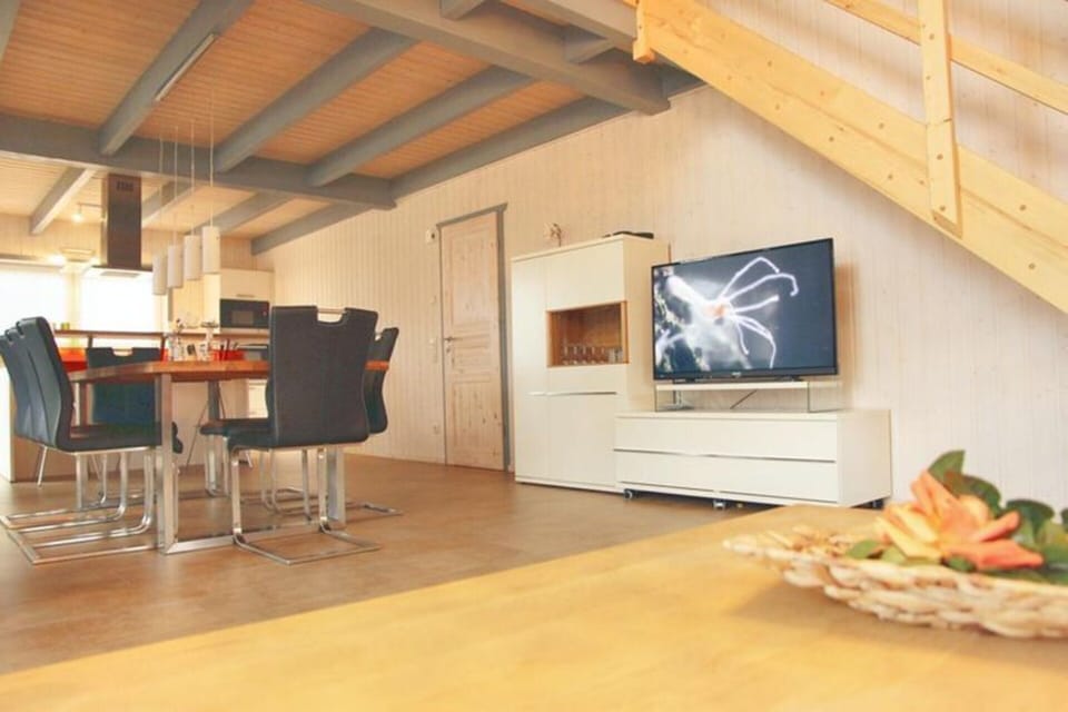 House | Dining