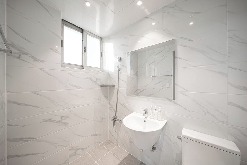Penthouse, 4 Bedrooms, Non Smoking, Private Bathroom | Bathroom | Shower, hair dryer, slippers, towels