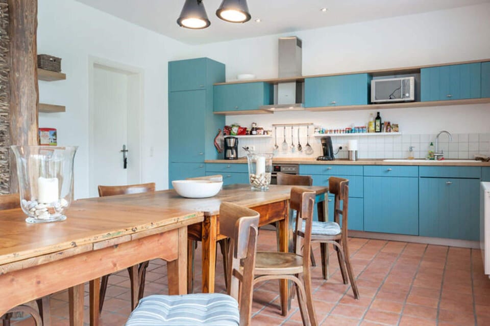 House | Private kitchen | Electric kettle, toaster, highchair