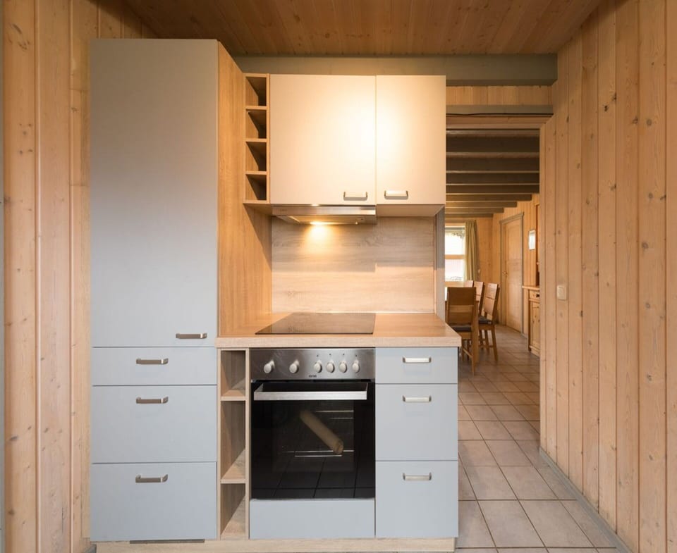 House | Private kitchen | Electric kettle, toaster, highchair
