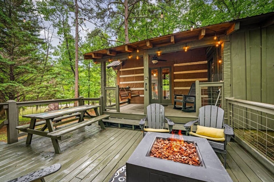 Who needs Wi-Fi when you’ve got a fire pit and the woods for company?