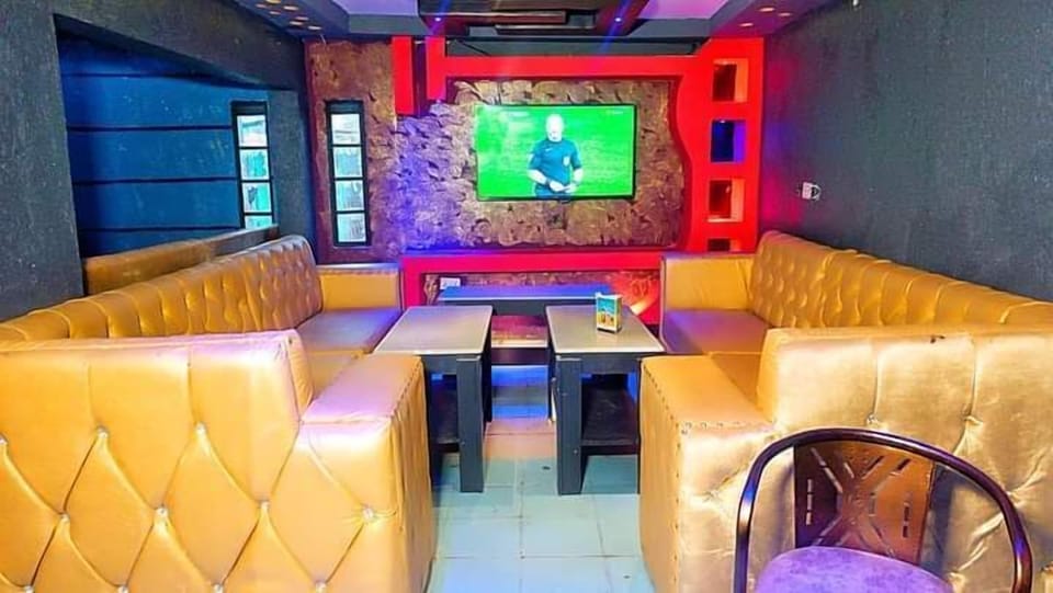 Sports bar