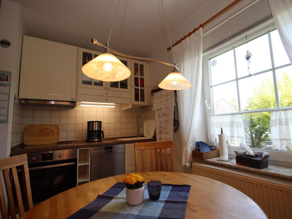 House | Private kitchen | Electric kettle, toaster, highchair