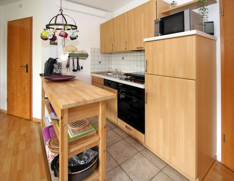Apartment | Private kitchen | Electric kettle, toaster