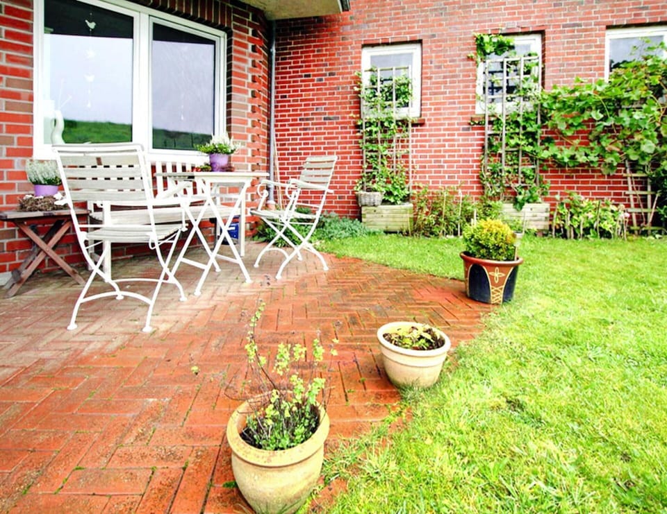Apartment | Garden