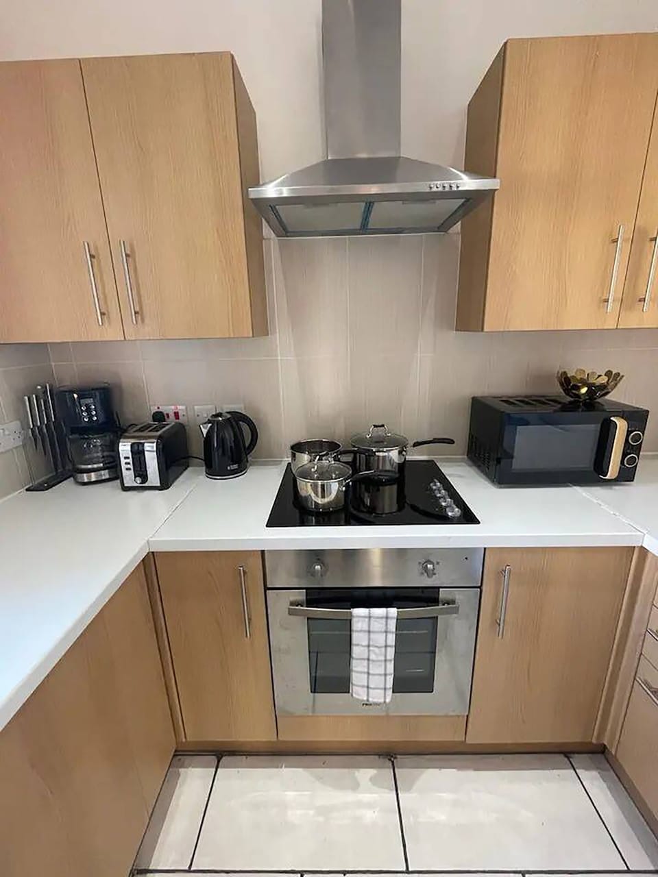 London's 2-Bedroom Apartment with FREE Wi-Fi Near Abbey Road, Maida Vale