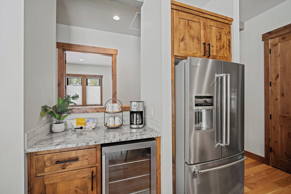 56331 Mirror Rock-20