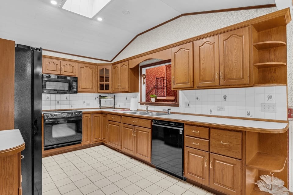 House, 3 Bedrooms | Private kitchen | Coffee/tea maker, fridge, oven, toaster