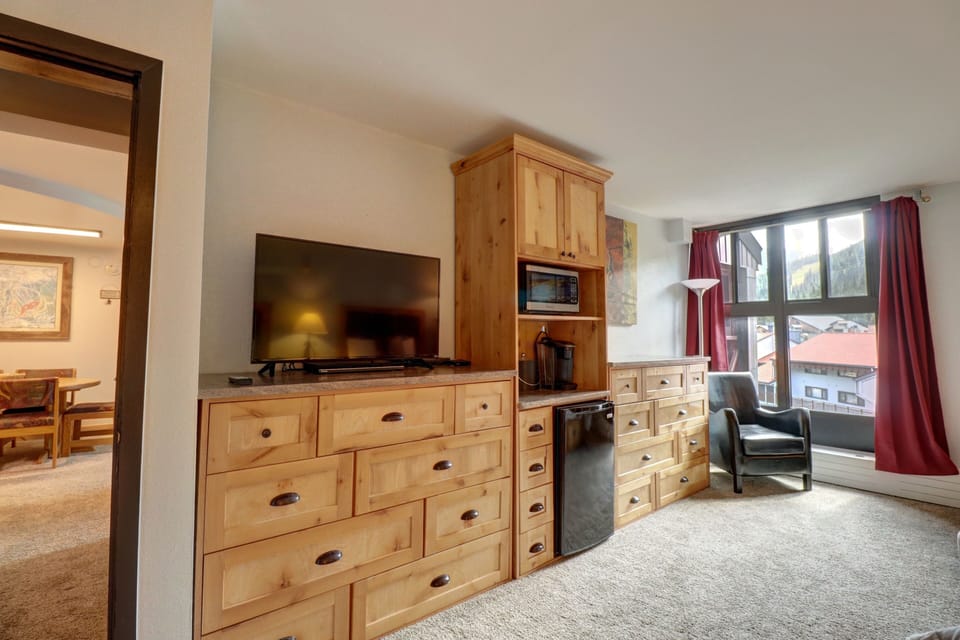 Condo, 1 Bedroom | Interior
