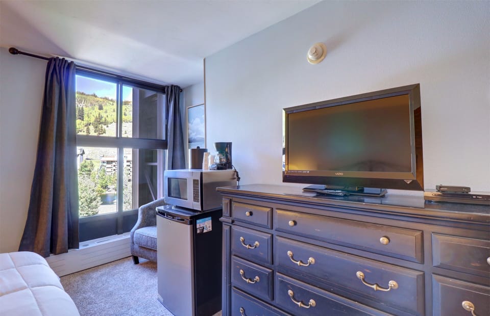 Condo, 1 Bedroom | Interior